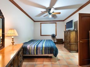 9360 SW 66th St, Miami FL 33173
