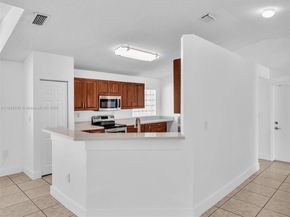 4147 Sapphire Ter, Weston FL 33331
