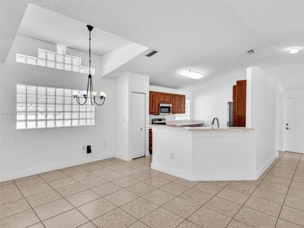 4147 Sapphire Ter, Weston FL 33331