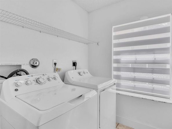 4147 Sapphire Ter, Weston FL 33331