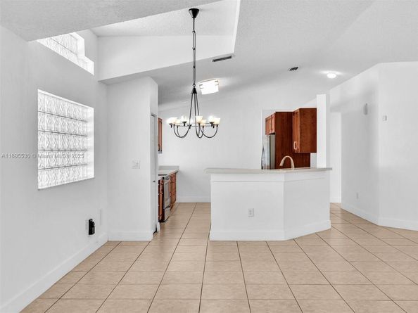 4147 Sapphire Ter, Weston FL 33331