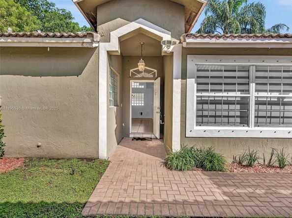 4147 Sapphire Ter, Weston FL 33331