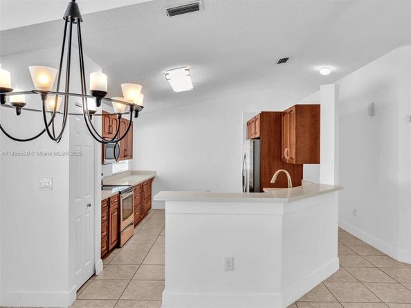 4147 Sapphire Ter, Weston FL 33331