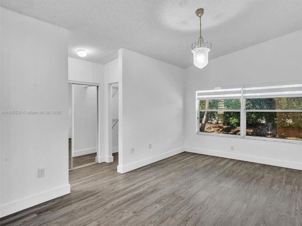 4147 Sapphire Ter, Weston FL 33331