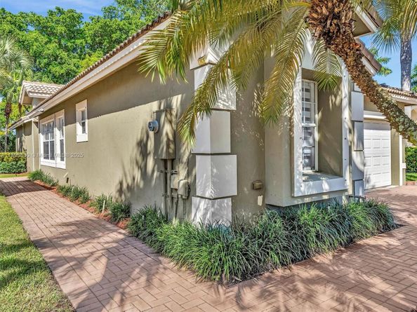 4147 Sapphire Ter, Weston FL 33331