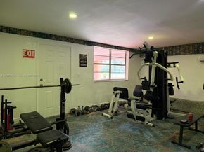 1910 W 56th St 3121B, Hialeah FL 33012