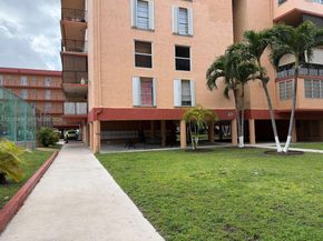 1910 W 56th St 3121B, Hialeah FL 33012