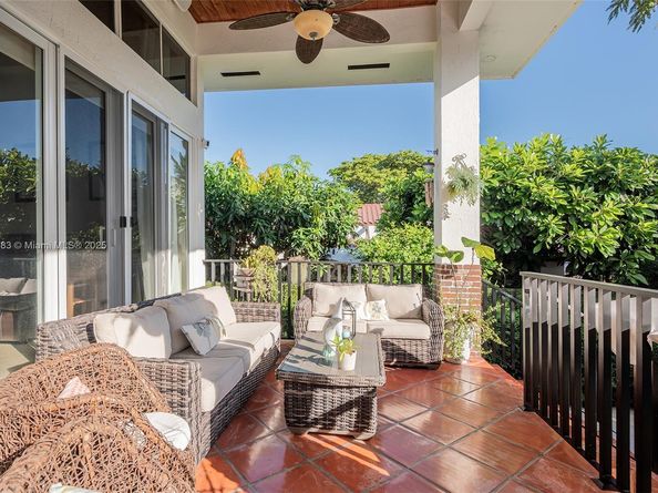 8025 SW 91st Ave, Miami FL 33173