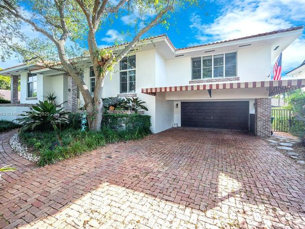 8025 SW 91st Ave, Miami FL 33173