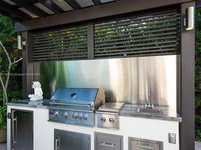 8025 SW 91st Ave, Miami FL 33173