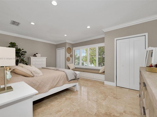 8025 SW 91st Ave, Miami FL 33173