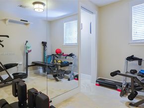 8025 SW 91st Ave, Miami FL 33173