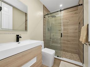 8025 SW 91st Ave, Miami FL 33173