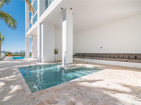 1040 Biscayne Blvd 2402, Miami FL 33132