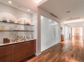 1040 Biscayne Blvd 2402, Miami FL 33132