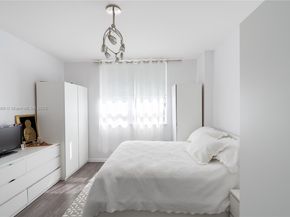 801 Brickell Key Blvd 1407, Miami FL 33131