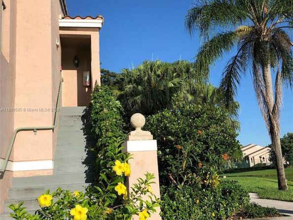 12136 Saint Andrews Pl 202, Miramar FL 33025