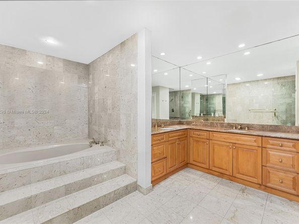 2221 Fisher Island Dr 3201, Miami Beach FL 33109