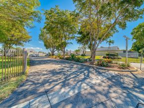 1207 SW 131st Place Cir W, Miami FL 33184