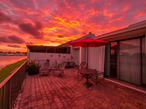 1207 SW 131st Place Cir W, Miami FL 33184