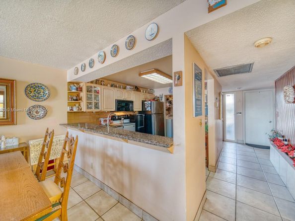 1207 SW 131st Place Cir W, Miami FL 33184