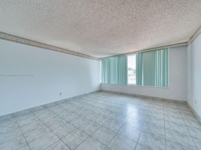 1207 SW 131st Place Cir W, Miami FL 33184