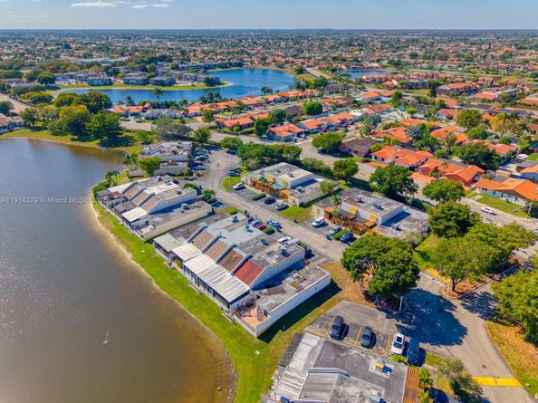 1207 SW 131st Place Cir W, Miami FL 33184