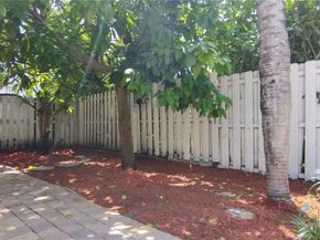 659 Verona Pl, Weston FL 33326
