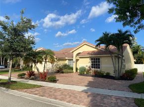 659 Verona Pl, Weston FL 33326