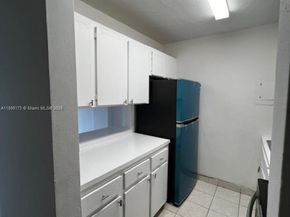 677 SW 9th Ave 205, Miami FL 33130
