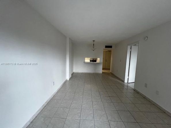 677 SW 9th Ave 205, Miami FL 33130