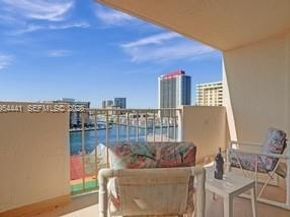 1865 S Ocean Dr 11J, Hallandale Beach FL 33009