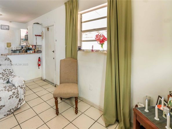 190 W 33rd St, Hialeah FL 33012