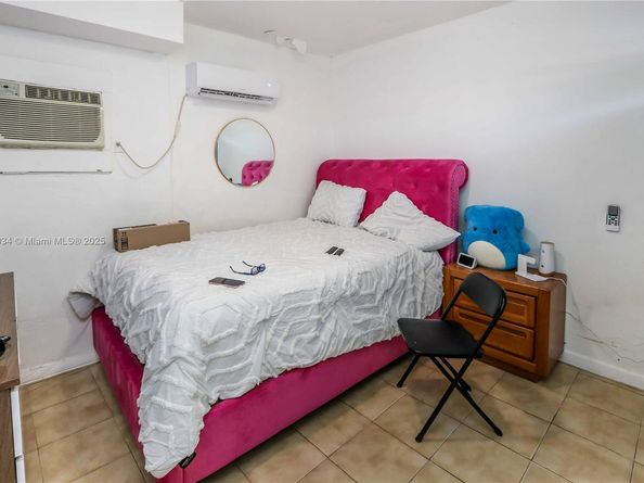 190 W 33rd St, Hialeah FL 33012