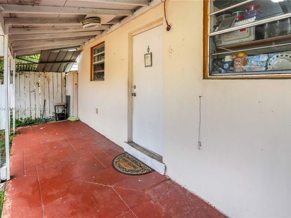 190 W 33rd St, Hialeah FL 33012