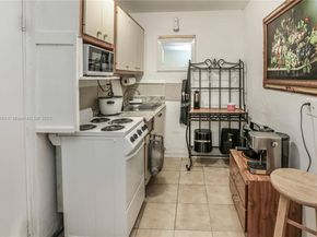 190 W 33rd St, Hialeah FL 33012