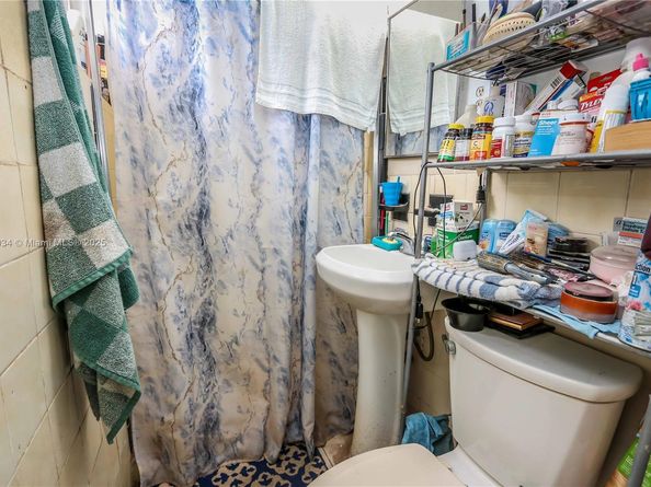 190 W 33rd St, Hialeah FL 33012