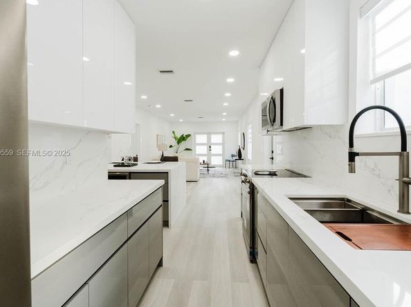 2101 SW 16th Ter, Miami FL 33145