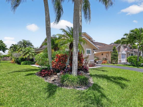1245 NW 52nd Way, Deerfield Beach FL 33442