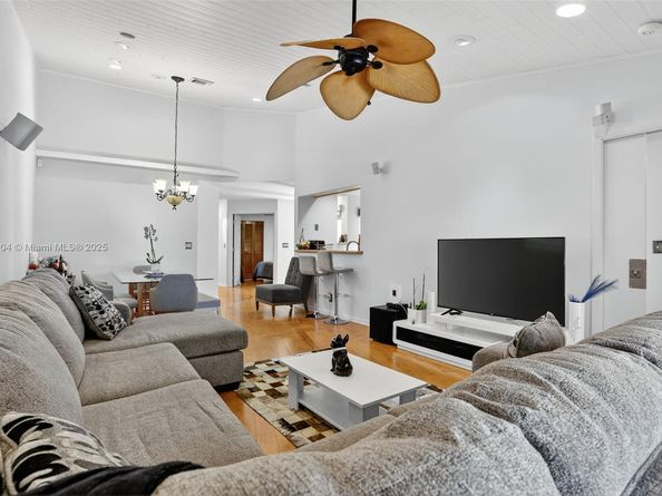 1245 NW 52nd Way, Deerfield Beach FL 33442