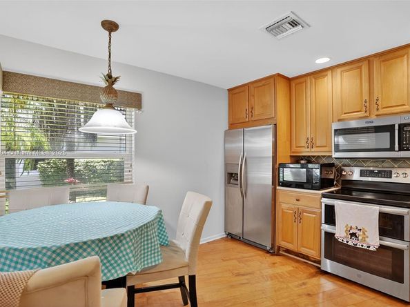 1245 NW 52nd Way, Deerfield Beach FL 33442