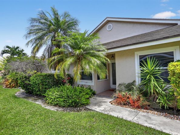 1245 NW 52nd Way, Deerfield Beach FL 33442