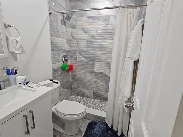 4651 SW 19th St, Fort Lauderdale FL 33317