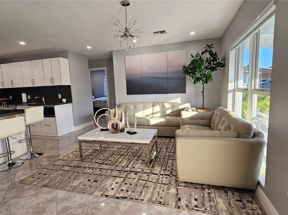 4651 SW 19th St, Fort Lauderdale FL 33317