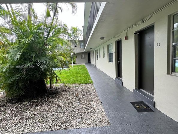 3901 SW 112th Ave 34, Miami FL 33165