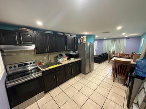 1299 NE 40th Ct, Oakland Park FL 33334
