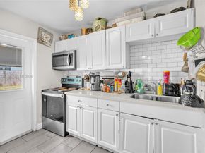 2521 NW 151st St, Miami Gardens FL 33054