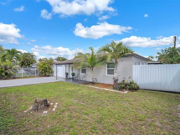 2521 NW 151st St, Miami Gardens FL 33054