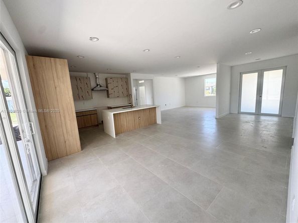 14980 Buchanan St, Miami FL 33176