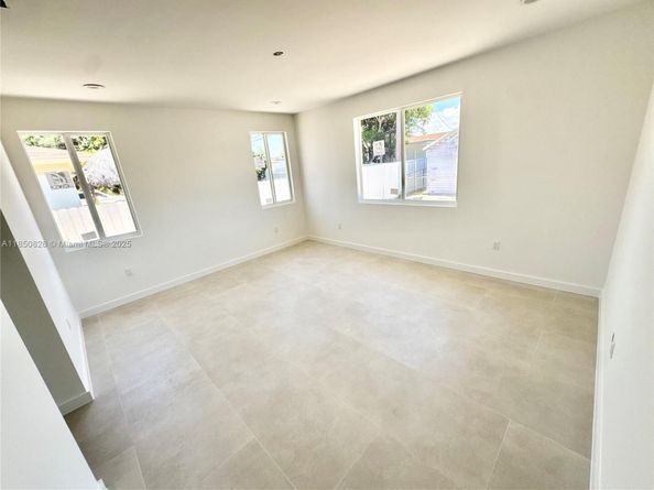 14980 Buchanan St, Miami FL 33176